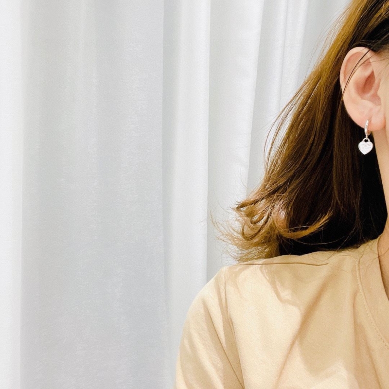 T*f*ny earrings